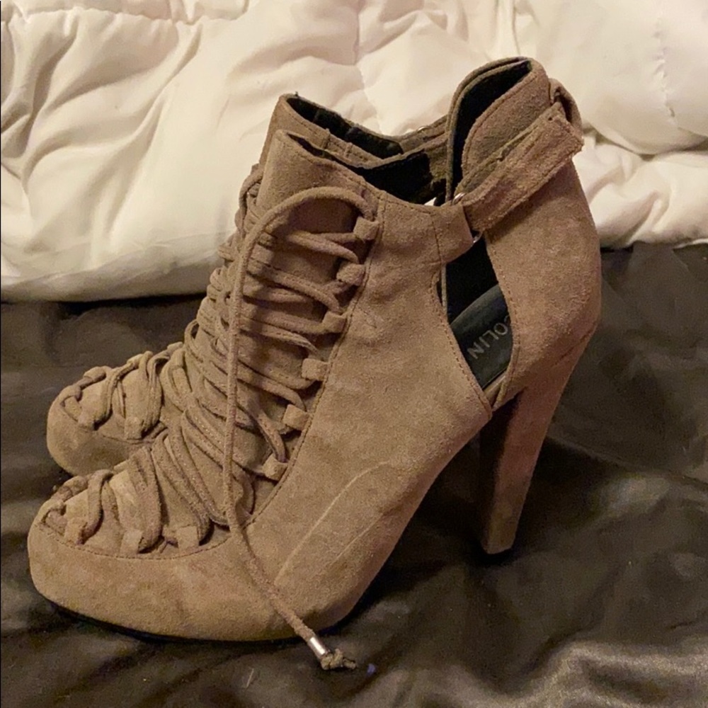Tan Heels